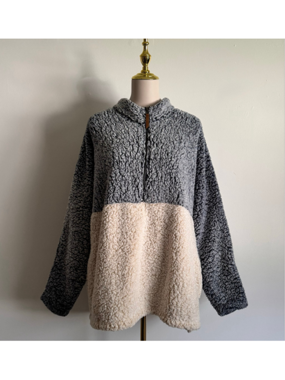 Women's Time and Tru Sherpa Pullover Sweatshirt 1X Grey Beige